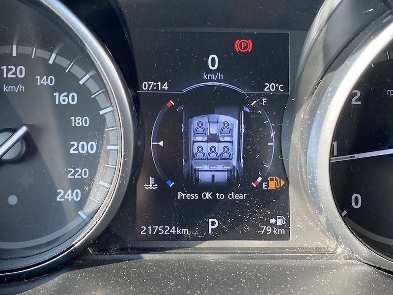 Land Rover Discovery Sport 2.0TD4, ČR-1m, plný servis - fotka 14 z 31