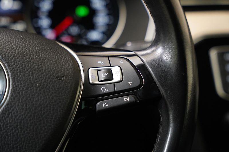 Volkswagen Passat - fotka 16 z 24