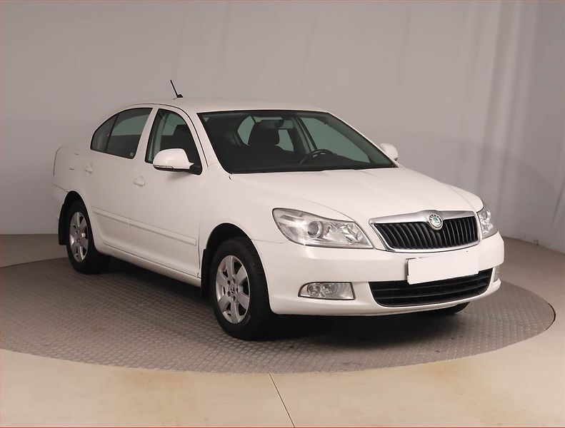 Škoda Octavia (2011) Ambiente 1.6 TDI, nová STK - fotografie inzerátu
