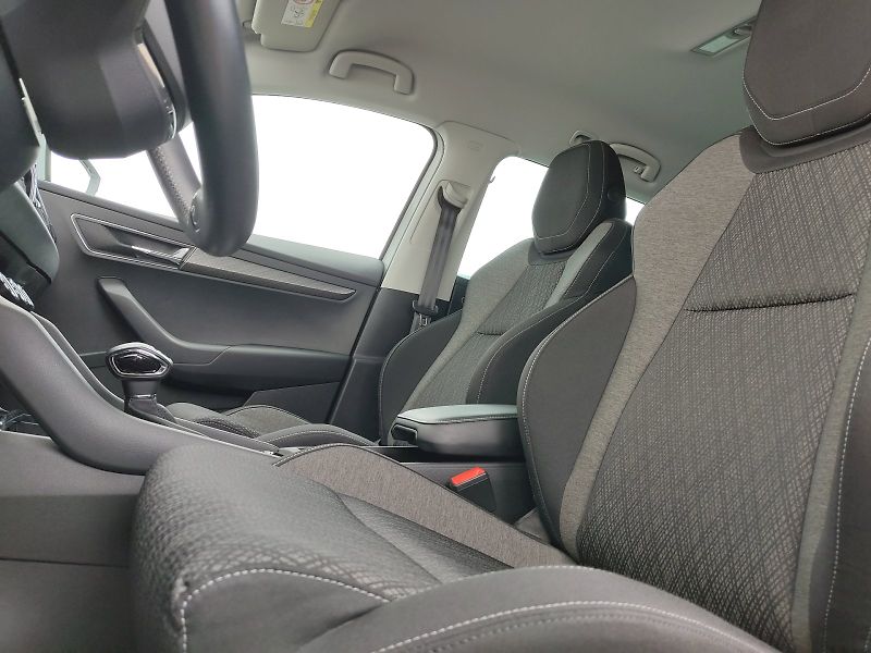 Škoda Karoq (2022) Style 2,0 Tdi 110 Kw 4x4 DSG - fotka 25 z 38