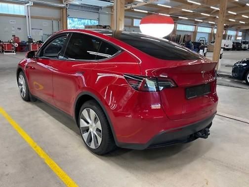 Tesla Model Y (2022) AWD LR tažné      PŘIPRAVUJEME - fotka 3 z 9