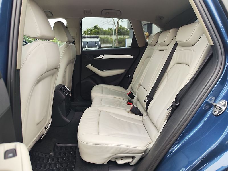 Audi Q5 2.0 TDi/125kW quattro - fotka 12 z 27
