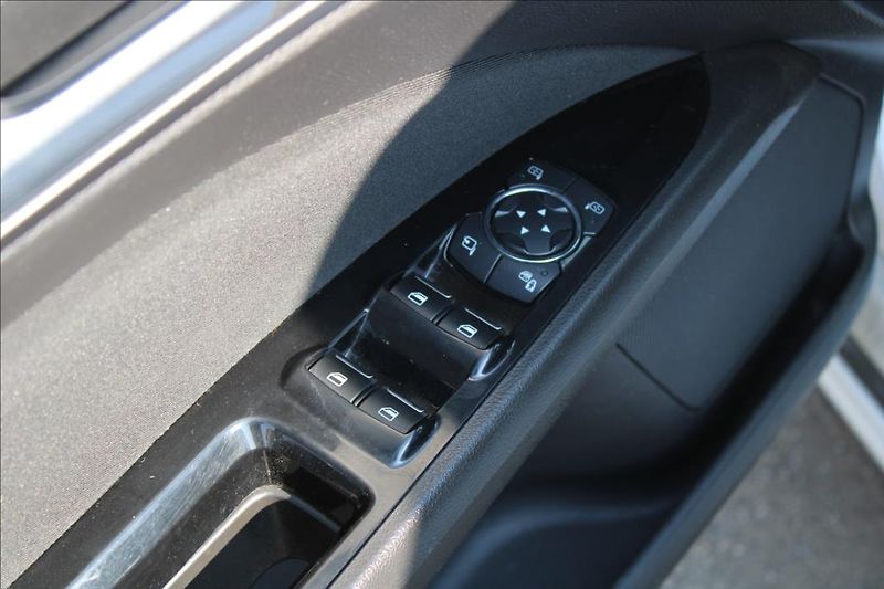 Ford Mondeo 2,0 TDCi  TITANIUM,AUTOMAT,ČR - fotka 14 z 33