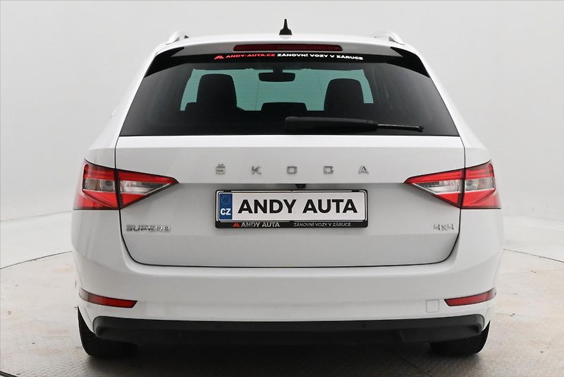 Škoda Superb 2,0 TDI 147 kW DSG 4x4 Style Z - fotka 6 z 30