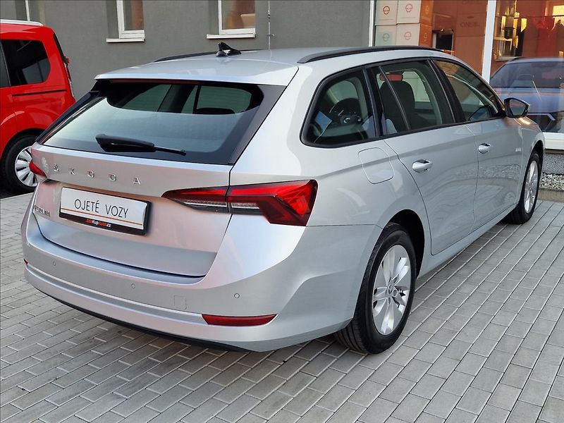 Škoda Octavia 2.0TDI Combi, původ ČR,1.Maj. - fotka 10 z 50