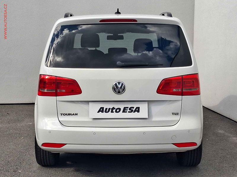 Volkswagen Touran (2012) 1.4 TSi, Match, navi, panor - fotka 5 z 18