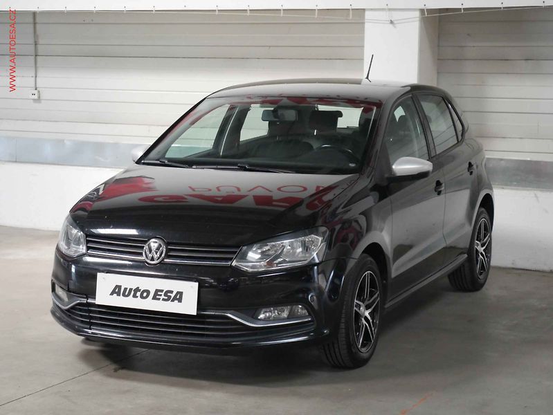 Volkswagen Polo (2016) 1.2 TSi, ČR, AC, STK6/28 - fotka 3 z 14