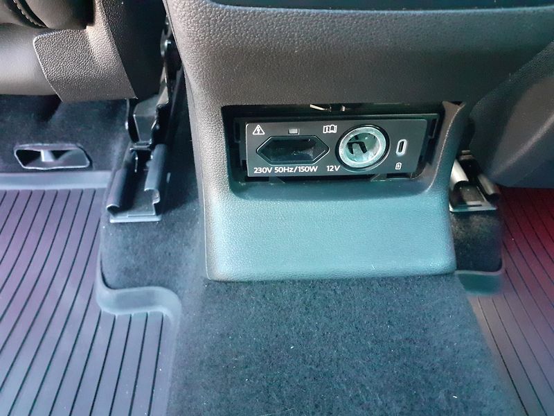 Škoda Kodiaq (2023) 2.0 TDi DSG 4x4 SPORT-LINE - fotka 26 z 34