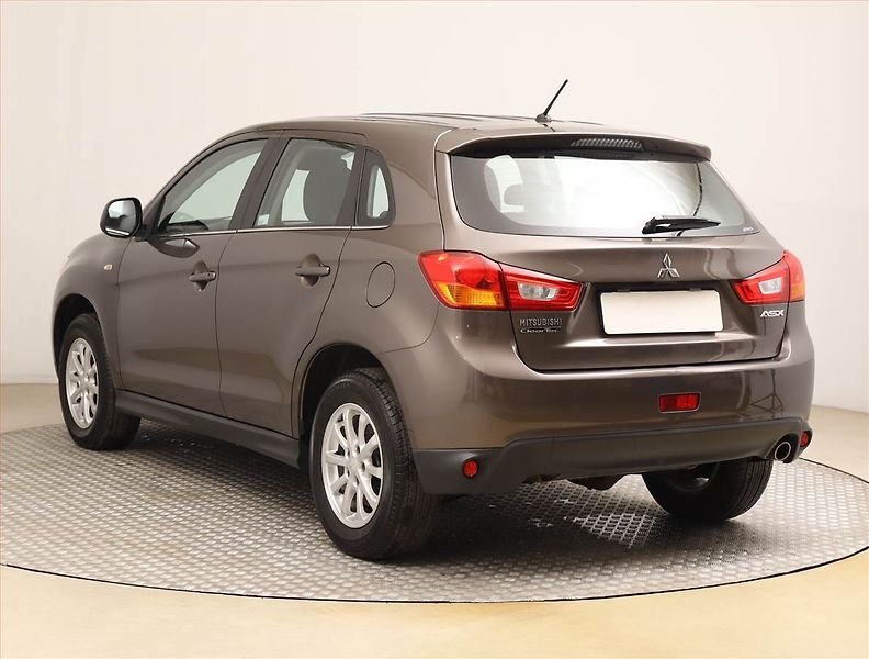Mitsubishi ASX (2014) 1.8 DI-D MIVEC, 4X4, Tempomat - fotka 4 z 17