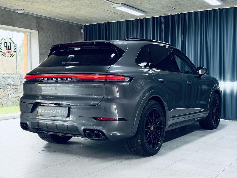 Porsche Cayenne (2024) S V8 CARBON EXT+INT MASAZE MAX - fotka 6 z 42