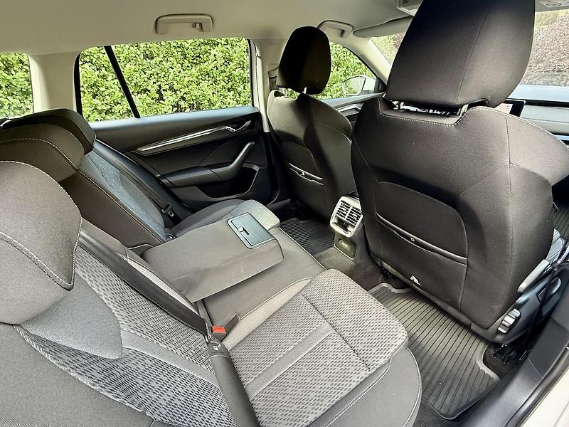 Škoda Octavia (2021) 1.4TSI iV 150 kW DSG Style DCC - fotka 10 z 18