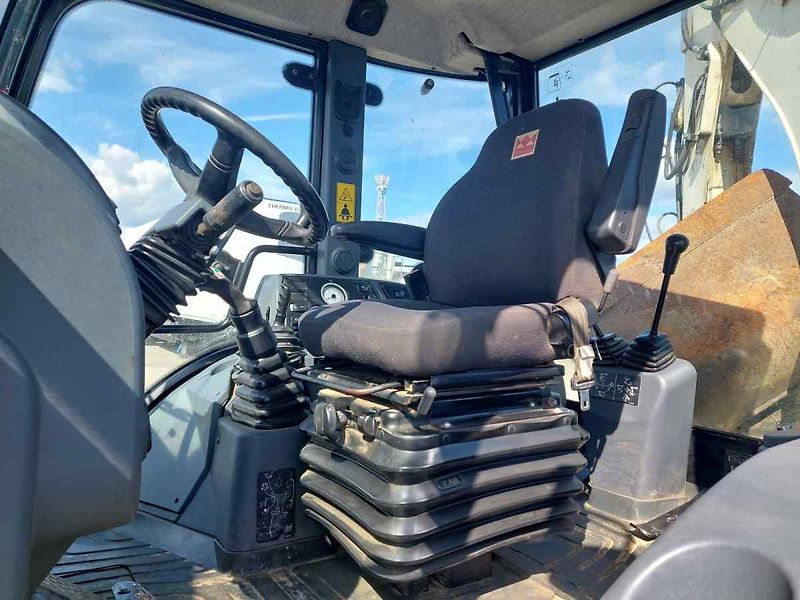 Terex TLB 990 PM - fotka 24 z 40