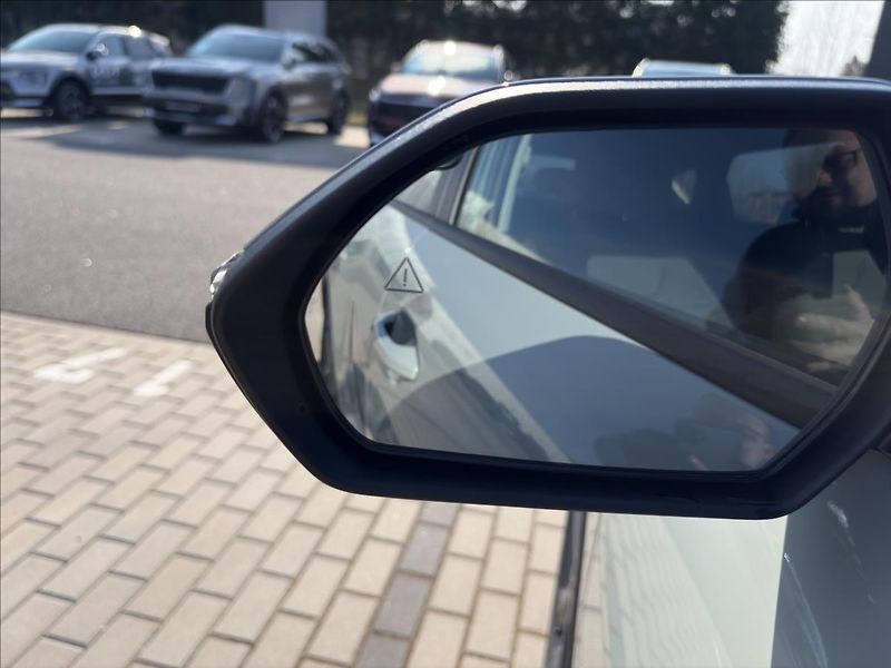 Kia K4 (2025) 1,0   T-GDI EXCLUSIVE - fotka 8 z 23