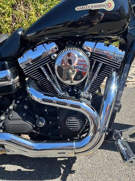 Harley-Davidson FXDWGI Dyna Wide Glide (2012) - fotka 10 z 16
