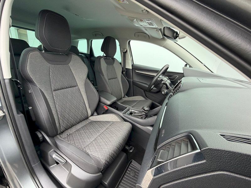 Škoda Karoq (2023) 1.5 TSI 110kW DSG Style Plus M - fotka 29 z 35