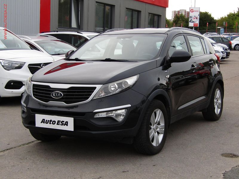 Kia Sportage (2010) 2.0 CVVT 4x4, ČR, AC, tažné - fotka 3 z 20