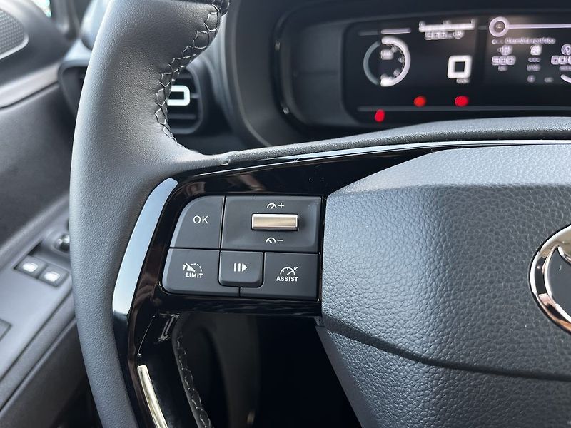 Toyota ProAce City 1.5D 130k MT Active Multimedia - fotka 24 z 28