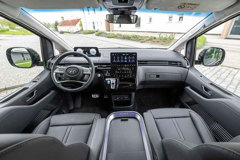 Auto jsem zatím mohl vyzkoušet pouze na hodinu