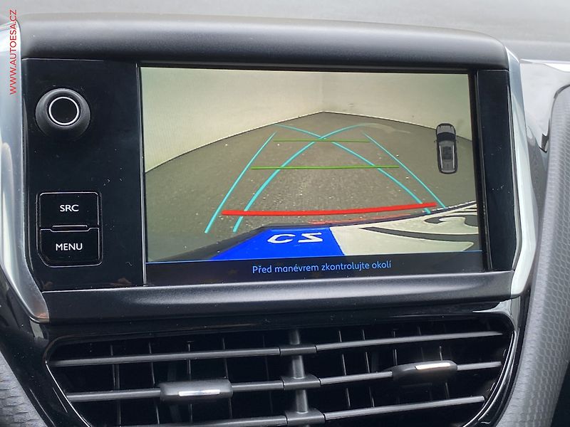 Peugeot 2008 (2019) 1.2 PT, Allure, kůže, navi - fotka 15 z 15