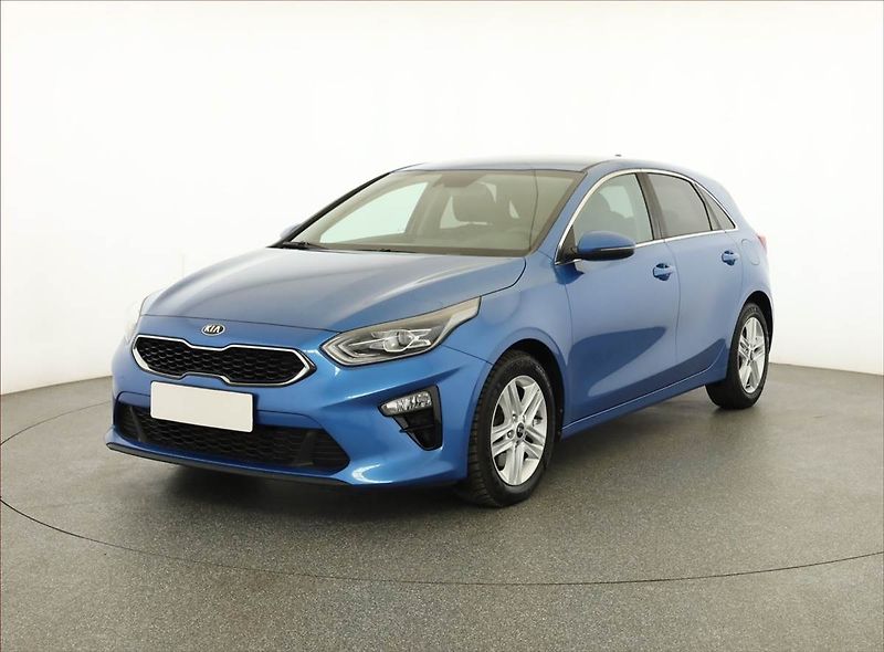 Kia Ceed (2020) Top 1.4 T-GDI, Automat - fotka 2 z 18