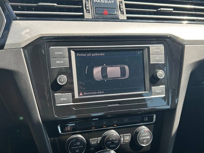 Volkswagen Passat Business 1,5TSI - fotka 20 z 26