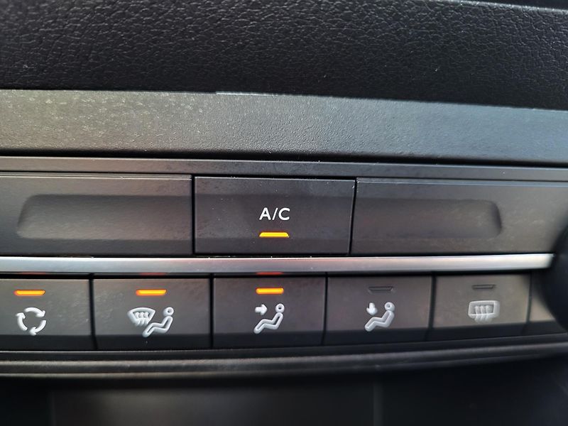 Opel Combo LIFE 1.5 CDTi 96kW L2 7-míst - fotka 14 z 45