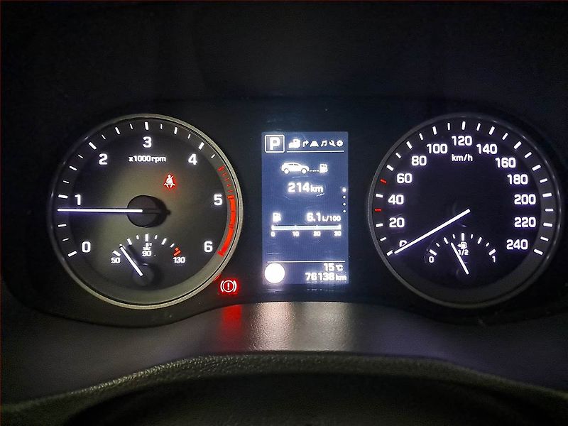 Hyundai Tucson (2016) Premium 1.7 CRDi, Automat, ČR - fotka 11 z 23