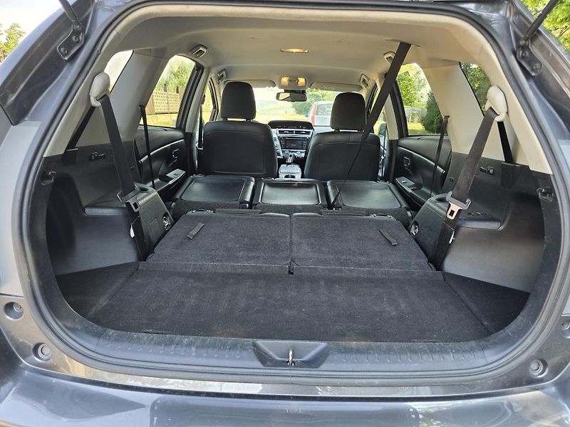 Toyota Prius (2018) Toyota Prius plus 2018 Hybrid  - fotka 7 z 18