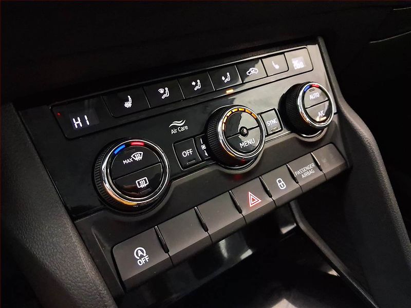 Škoda Karoq (2021) Ambition 1.0 TSI, Serv.kniha - fotka 17 z 20
