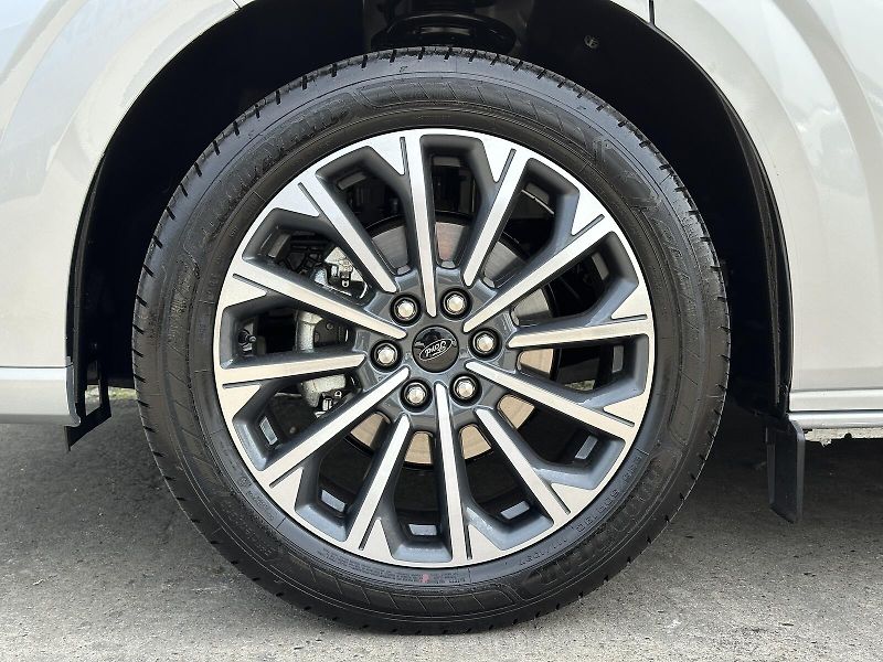 Ford Tourneo Custom - fotka 12 z 51