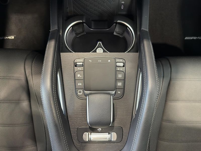 Mercedes-Benz GLE (2025) 450 D 4MATIC - fotka 19 z 21