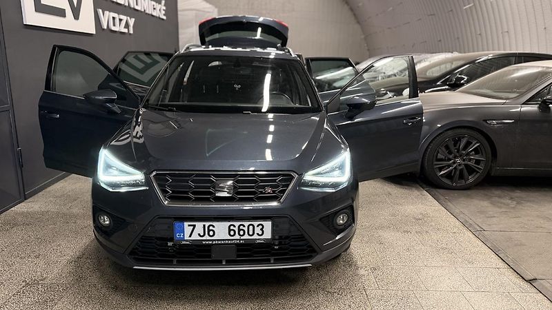 Seat Arona (2019) 1.0TGI- FR,LED,ZÁRUKA  - fotka 10 z 35