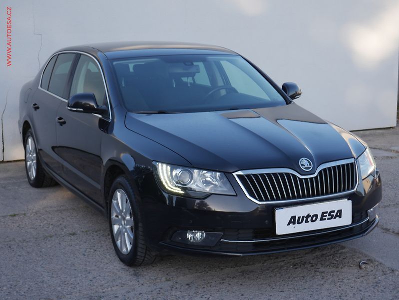 Škoda Superb (2013) 2.0 TDi 4x4, ČR, DSG, bixen - fotografie inzerátu