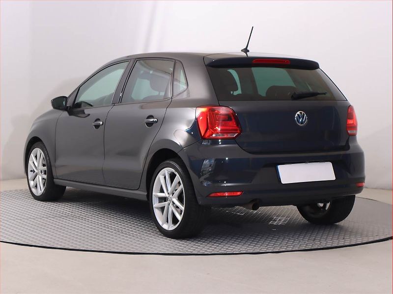 Volkswagen Polo (2016) 1.2 TSI, Automat, Tempomat - fotka 4 z 21
