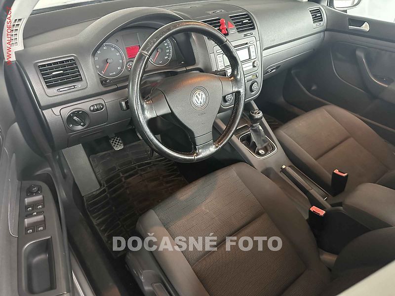 Volkswagen Golf (2007) 1.6i, ČR, Trendline, autoAC - fotka 3 z 3