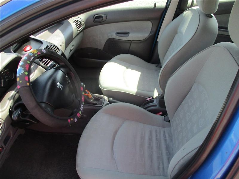 Peugeot 206 1,4 HDi, klimatizace, - fotka 13 z 20