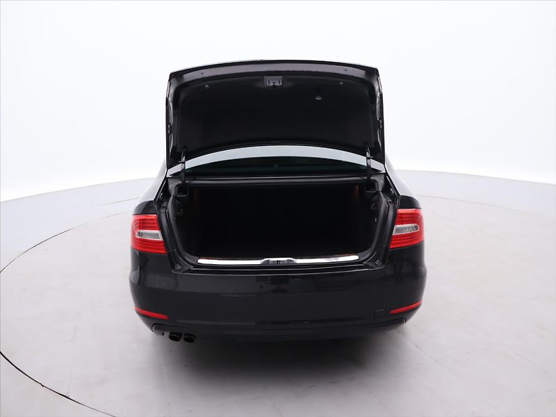Škoda Superb 2.0 TDI 125kW Elegance CZ - fotka 9 z 26