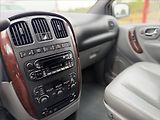 Chrysler Grand Voyager 3,3 V6 128kW A/T 7MÍST - náhled 12