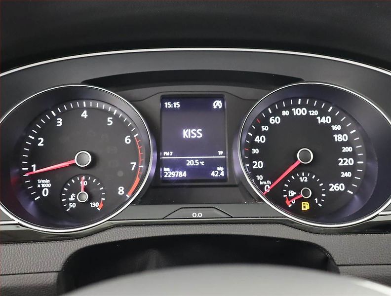 Volkswagen Passat (2017) Comfortline 1.8 TSI, ČR,1.maj - fotka 11 z 21