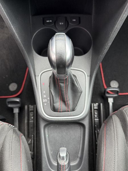 Volkswagen Polo V 1.8 GTI 141 kW - fotka 17 z 21