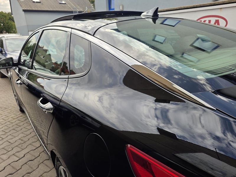Kia Optima 1.7-PREMIUM-PANORAMA-AUTOMAT - fotka 18 z 27
