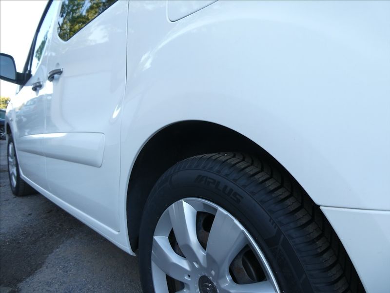 Citroën Berlingo 1,2 PT 81kW Multispace Panoram - fotka 14 z 47