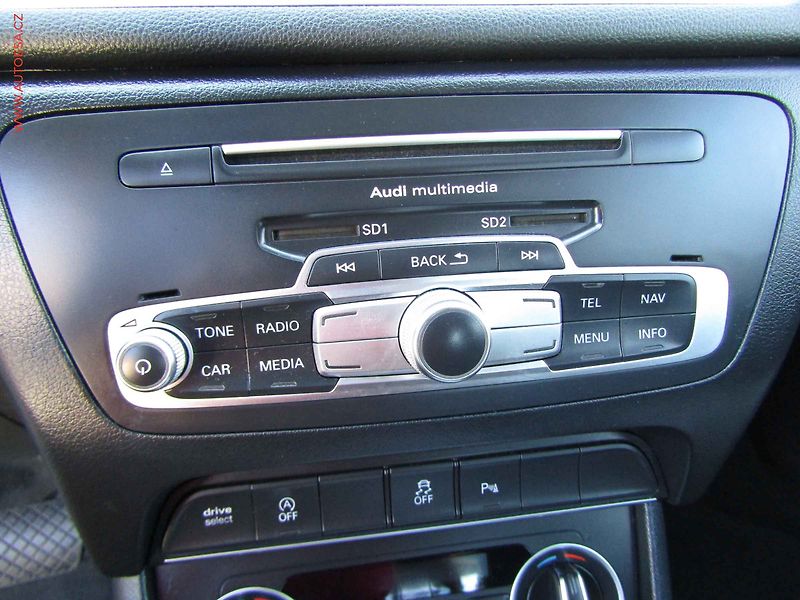 Audi Q3 (2015) 1.4TFSi, AT, kamera - fotka 16 z 20