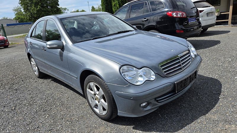 Mercedes-Benz Třídy C MERCEDES BENZ C180 AVANTGARDE - fotka 25 z 29