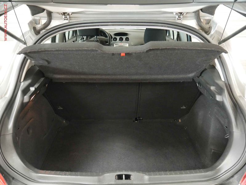 Peugeot 308 (2007) 1.6i, AC - fotka 7 z 15