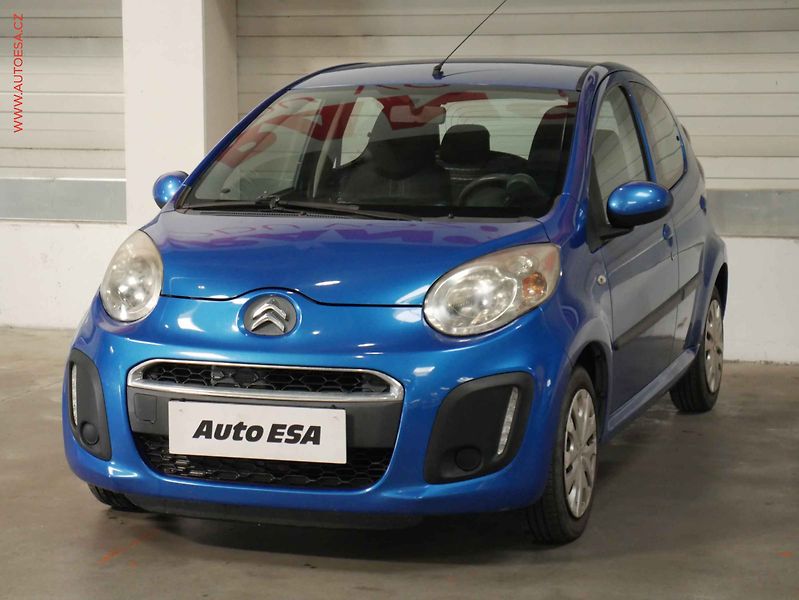 Citroën C1 (2012) 1.0i, 1.maj, AC, el. výbava - fotka 3 z 16