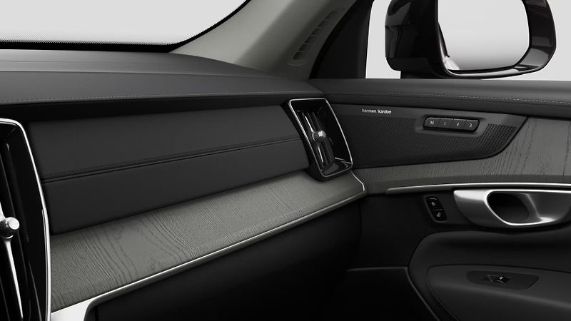 Volvo XC90 (2026) T8 AWD RECHARGE DARK PLUS 7m - fotka 10 z 11