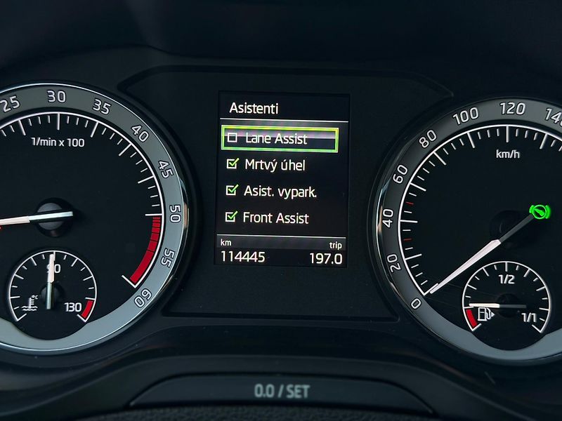 Škoda Karoq (2018) 2.0 TDI DSG Style 4x4 Webasto  - fotka 12 z 19