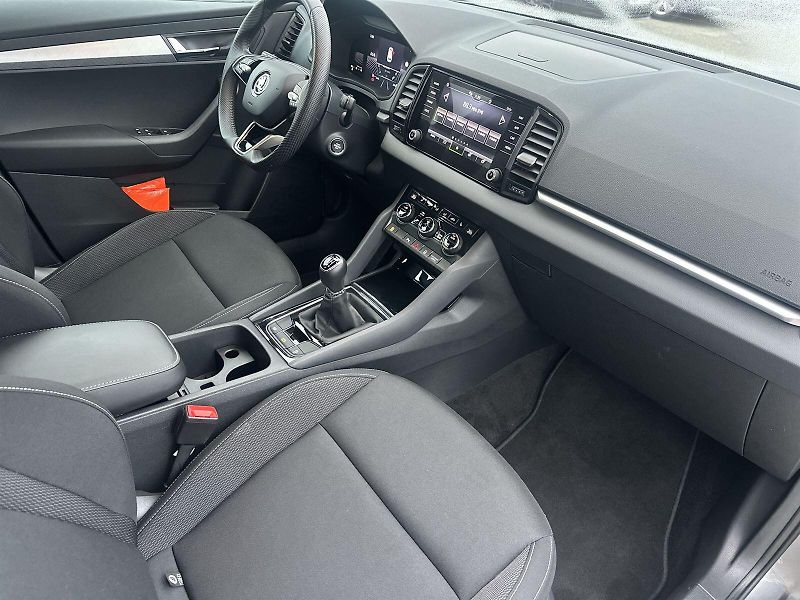Škoda Karoq (2024) 2.0 TDI Selection Drive - fotka 10 z 34
