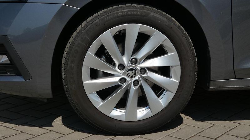 Škoda Octavia 2,0 TDI 85kW Fresh - fotka 22 z 23